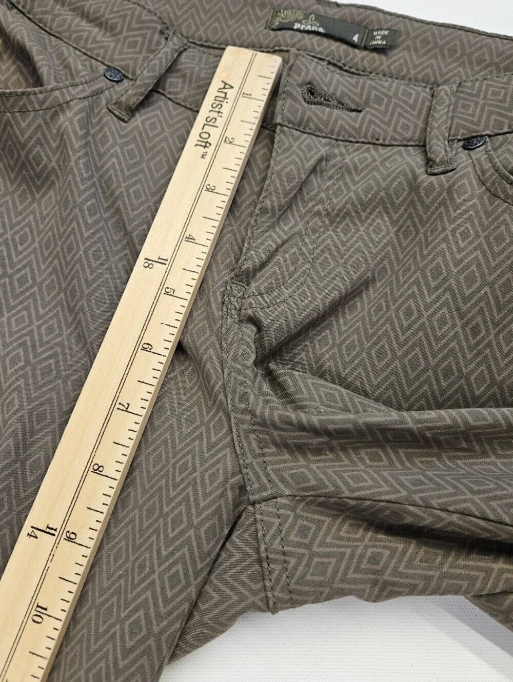 Prana Meme Pants Women’s Size 4 Green Gray Outdoors Cargo Diamond Print